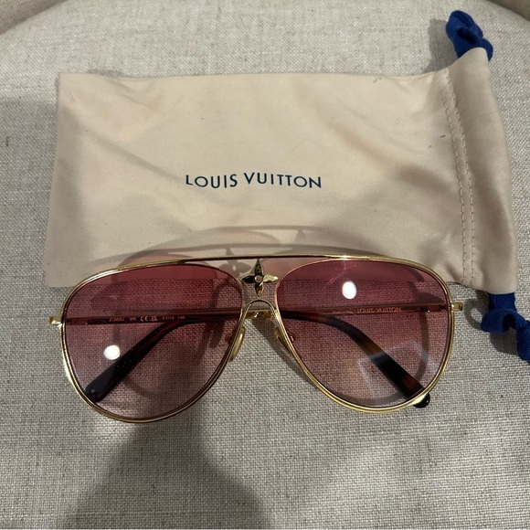 Louis Vuitton Star Pilot Sunglasses - Picture 3 of 12